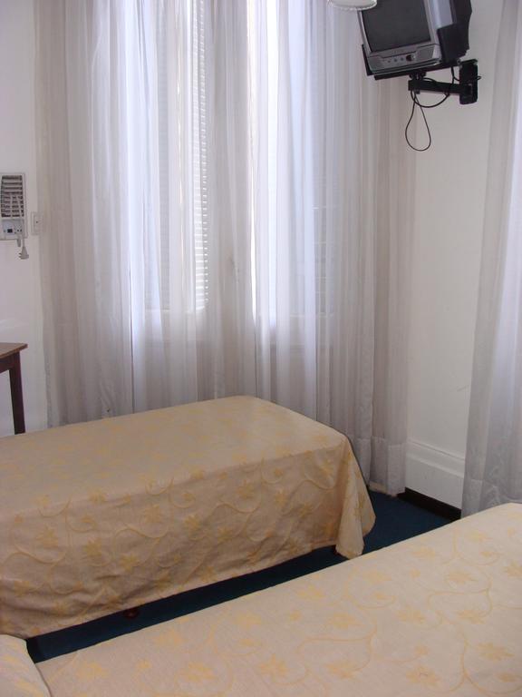 Hotel Turista ブエノスアイレス エクステリア 写真